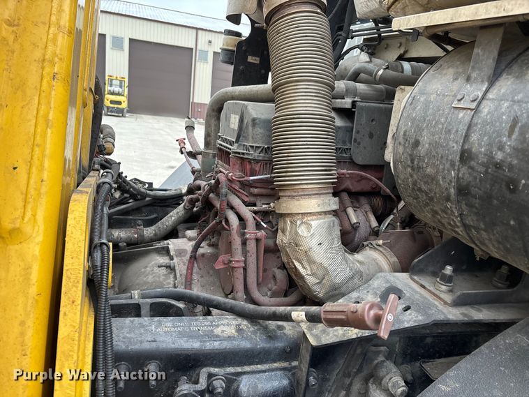 image for item DW7487 2025 Mack LR refuse truck