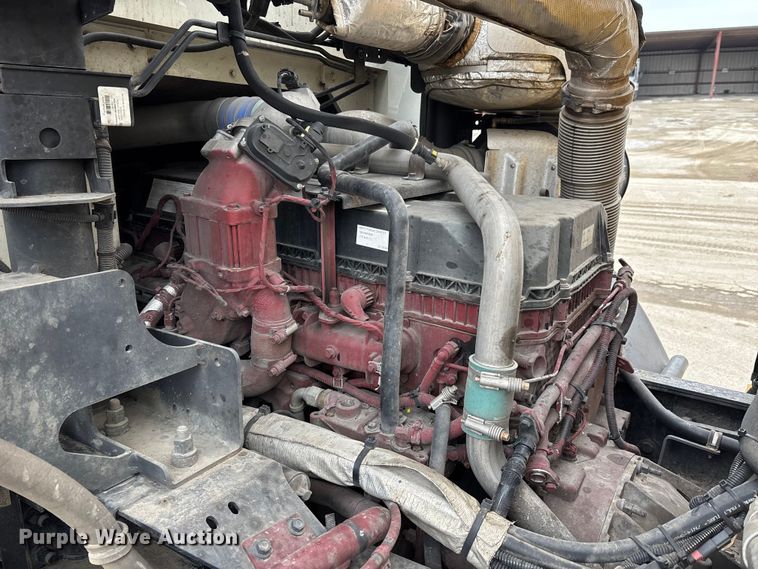 image for item DW7487 2025 Mack LR refuse truck