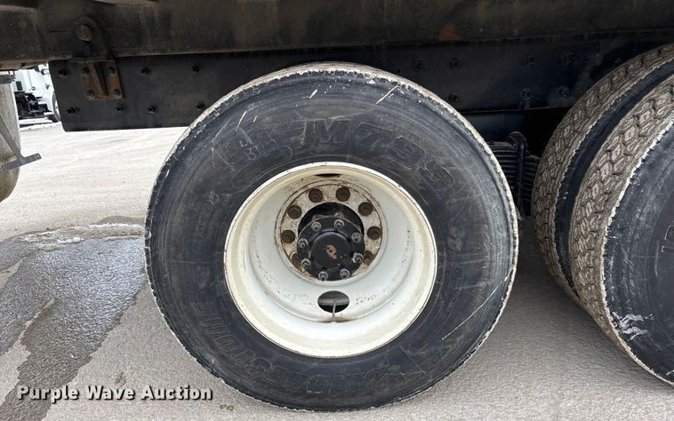 image for item DW7487 2025 Mack LR refuse truck