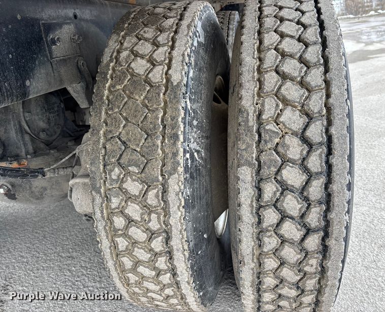 image for item DW7487 2025 Mack LR refuse truck