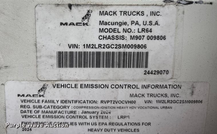 image for item DW7487 2025 Mack LR refuse truck