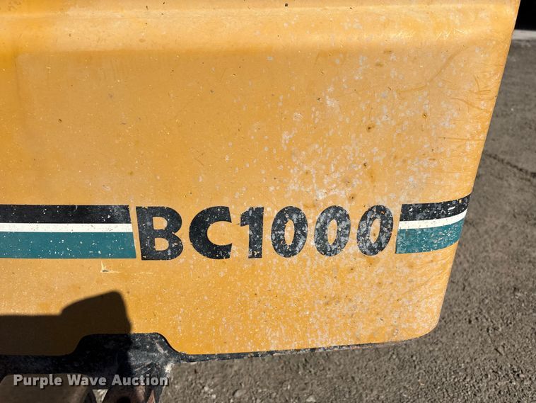 image for item DW7491 2000 Vermeer BC1000 wood chipper