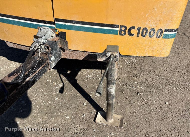 image for item DW7491 2000 Vermeer BC1000 wood chipper