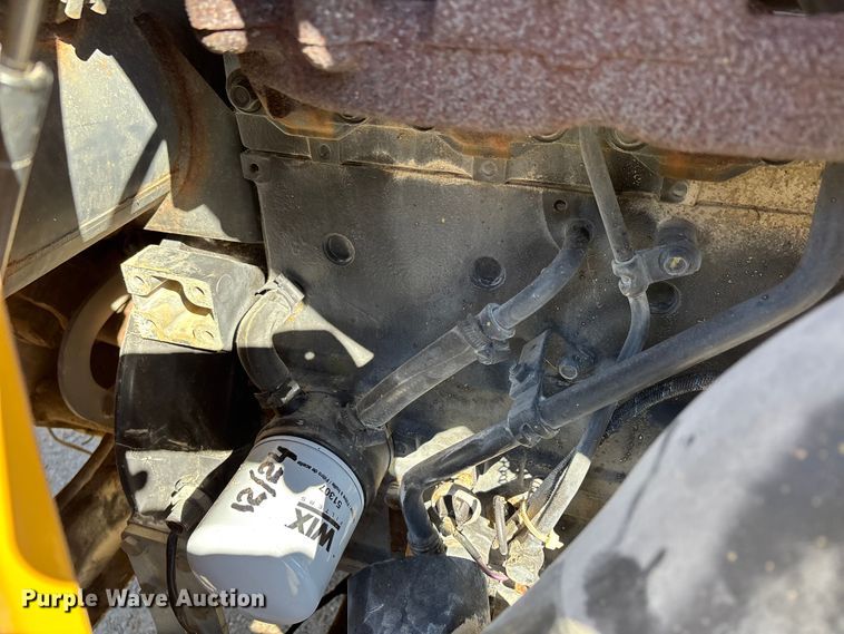 image for item DW7491 2000 Vermeer BC1000 wood chipper