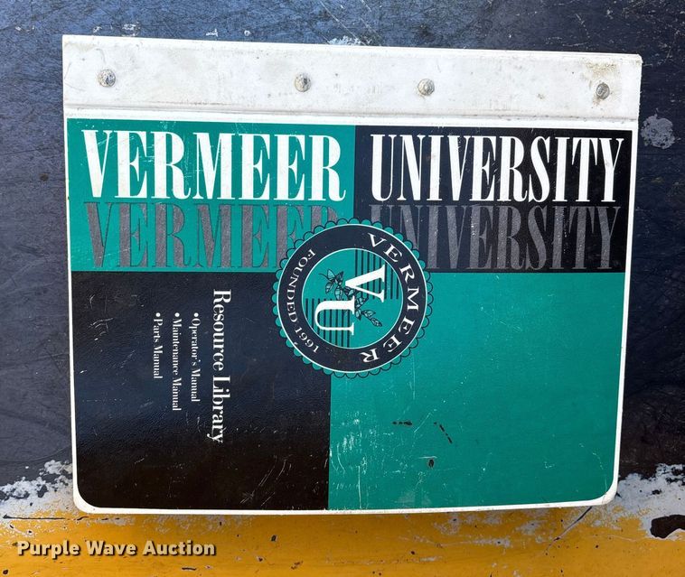 image for item DW7491 2000 Vermeer BC1000 wood chipper