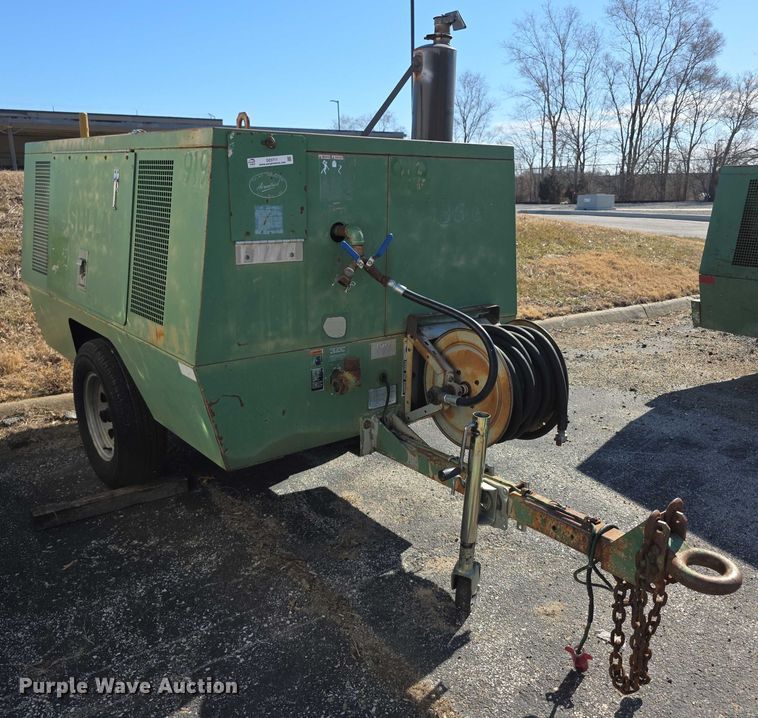 image for item DZ3711 1991 Sullair 185Q air compressor