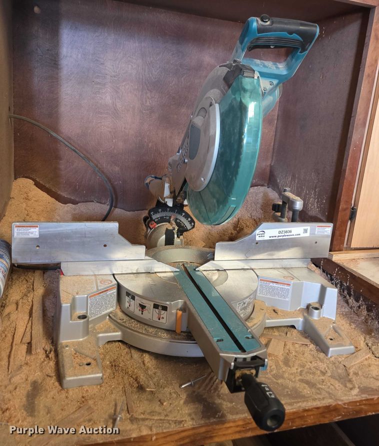 image for item DZ3836 (3) Makita saws