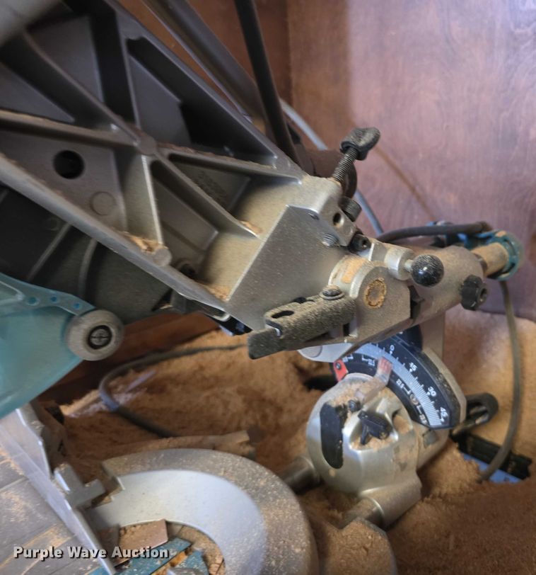 image for item DZ3836 (3) Makita saws