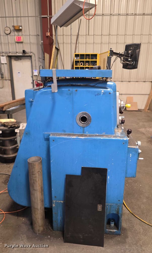 image for item DZ3839 1963 Lodge and Shipley  1610  power turn lathe