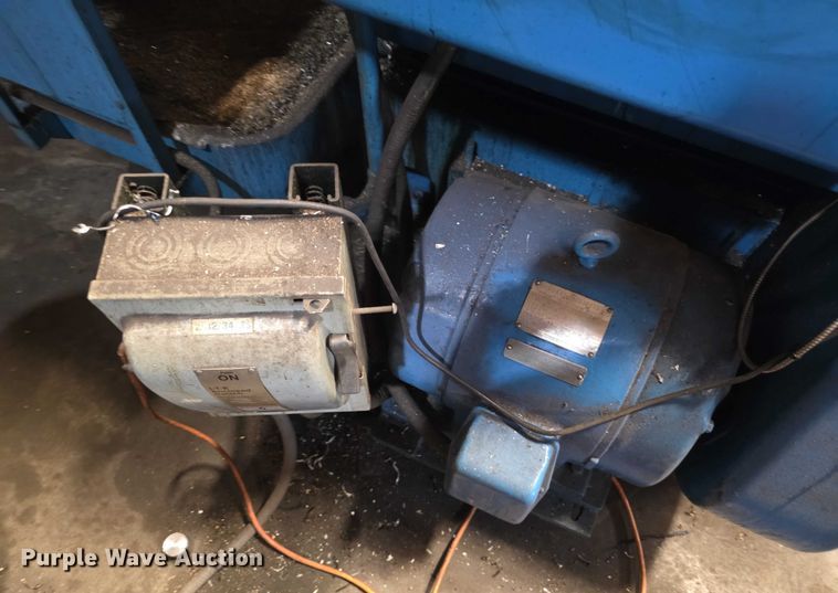 image for item DZ3839 1963 Lodge and Shipley  1610  power turn lathe