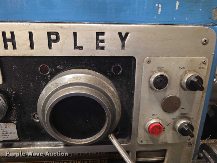 image for item DZ3839 1963 Lodge and Shipley  1610  power turn lathe