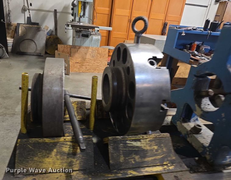 image for item DZ3839 1963 Lodge and Shipley  1610  power turn lathe