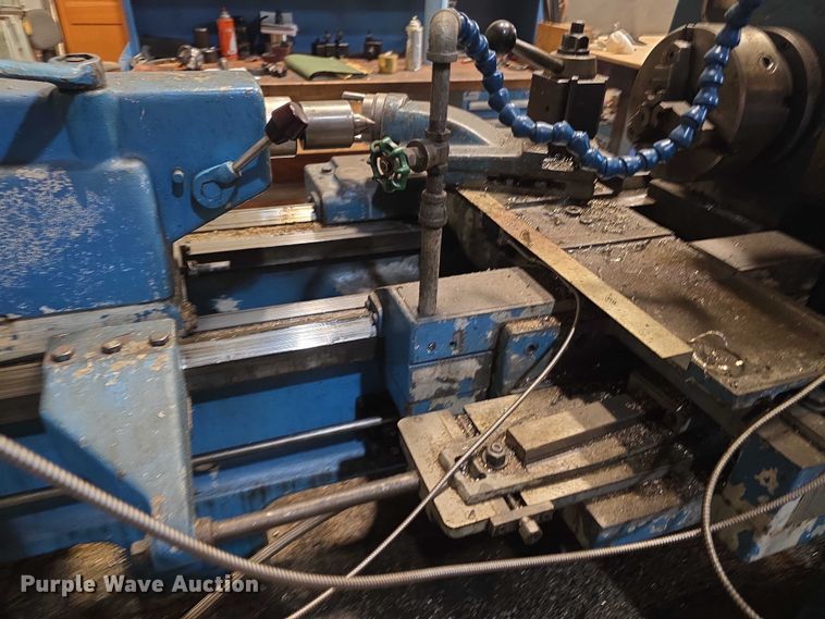 image for item DZ3839 1963 Lodge and Shipley  1610  power turn lathe