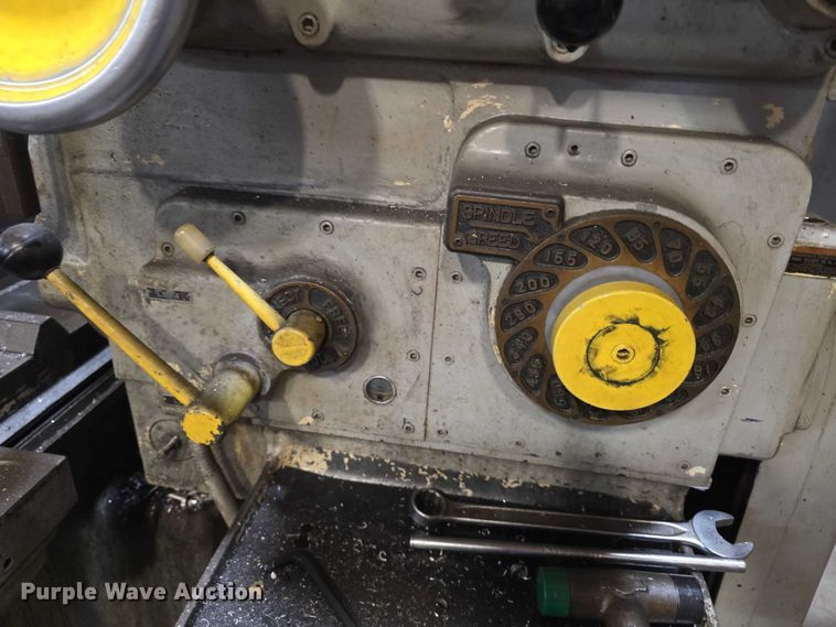 image for item DZ3843 Devlieg  3B48 Spiramatic milling machine