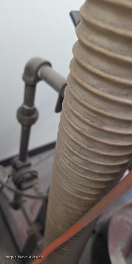 image for item DZ3846 Cyclone  4224  blaster  with collector