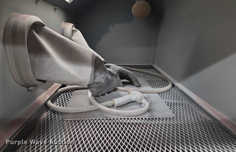 image for item DZ3846 Cyclone  4224  blaster  with collector