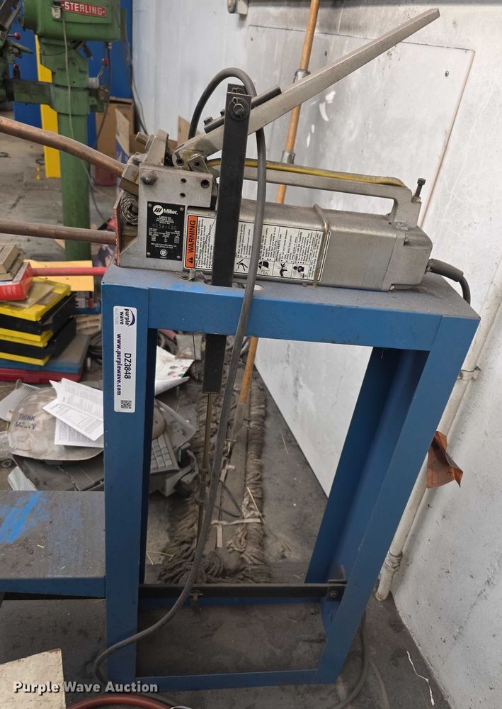 image for item DZ3848 Miller  LMSW52  spot welder