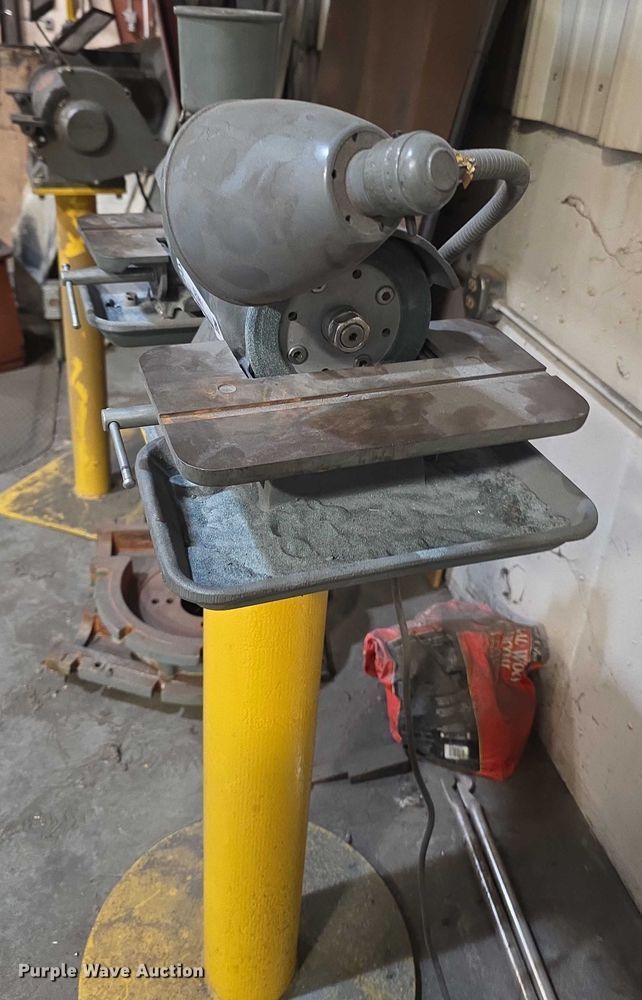 image for item DZ3851 (2) grinders with stands