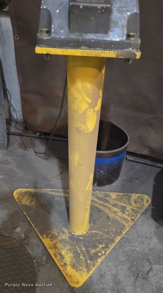 image for item DZ3851 (2) grinders with stands