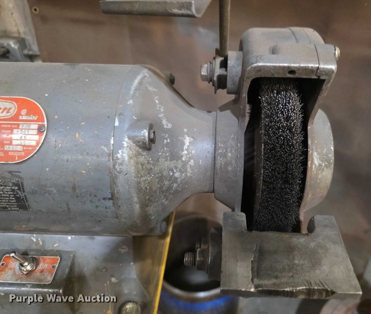 image for item DZ3851 (2) grinders with stands