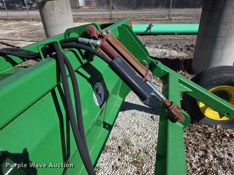 image for item DZ3860 John Deere 2438 box blade