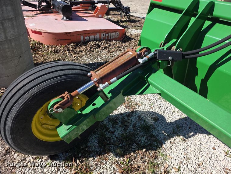 image for item DZ3860 John Deere 2438 box blade