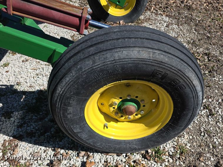 image for item DZ3860 John Deere 2438 box blade