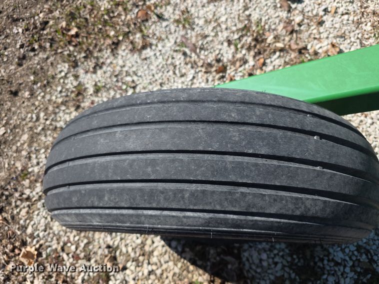 image for item DZ3860 John Deere 2438 box blade