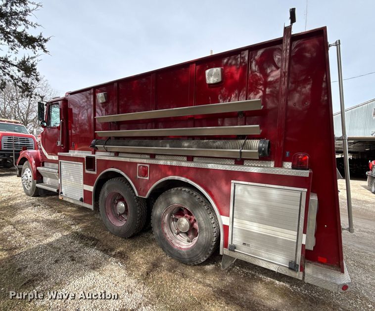 image for item DZ4299 1987 White quint fire truck
