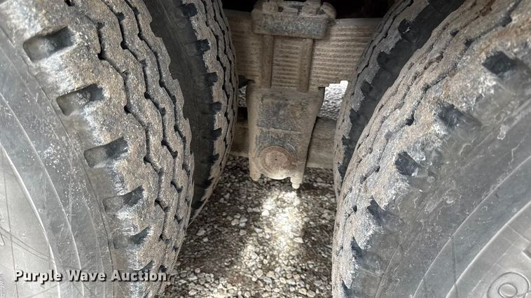 image for item DZ4299 1987 White quint fire truck