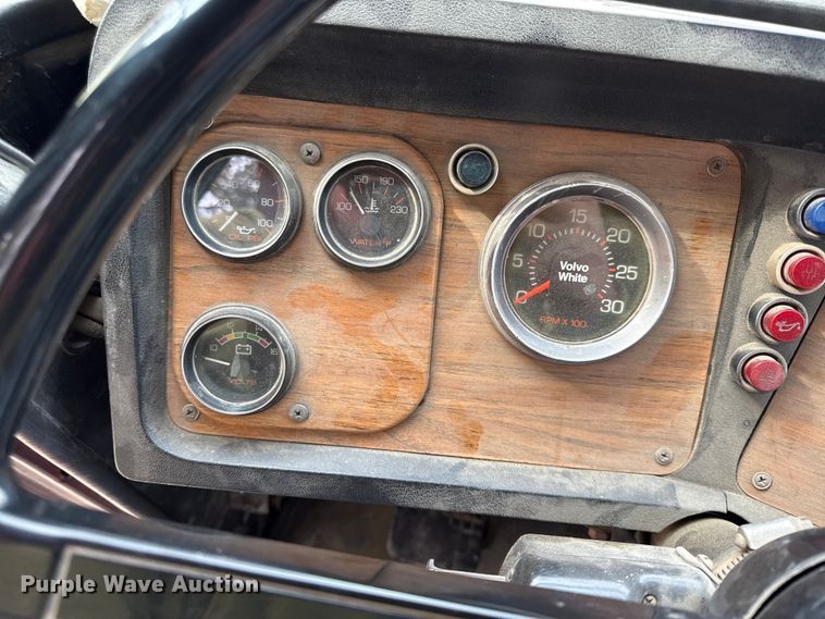 image for item DZ4299 1987 White quint fire truck