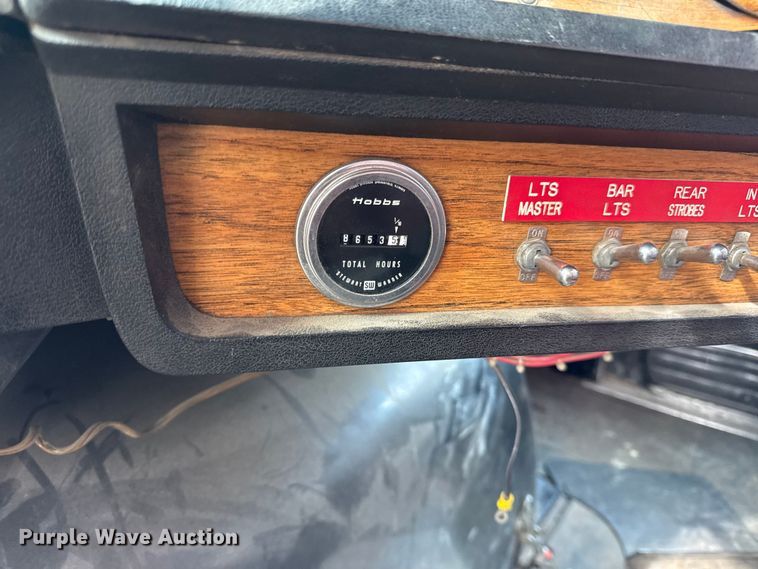 image for item DZ4299 1987 White quint fire truck