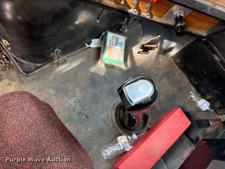 image for item DZ4299 1987 White quint fire truck