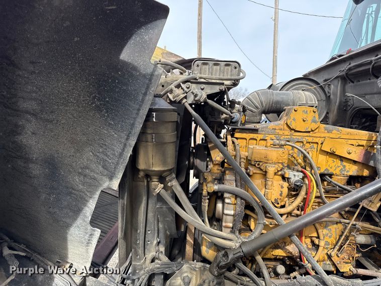 image for item DZ4299 1987 White quint fire truck