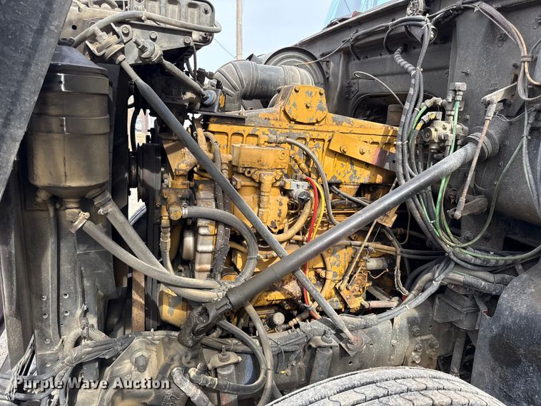 image for item DZ4299 1987 White quint fire truck