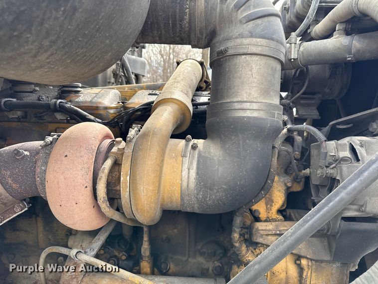 image for item DZ4299 1987 White quint fire truck