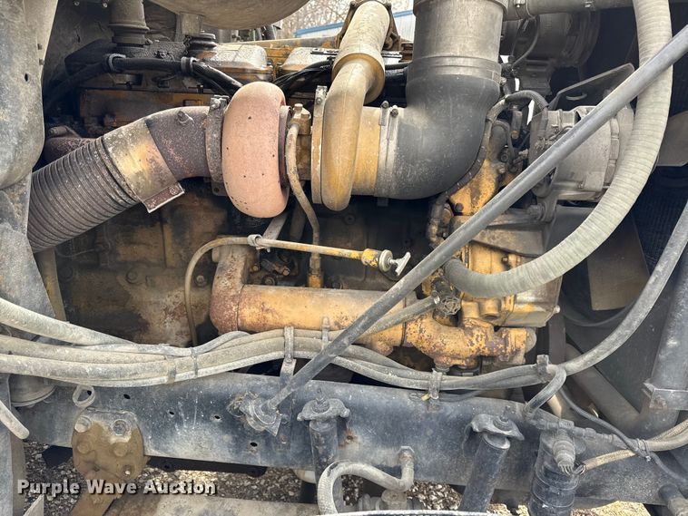 image for item DZ4299 1987 White quint fire truck