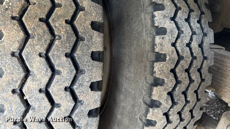 image for item DZ4299 1987 White quint fire truck