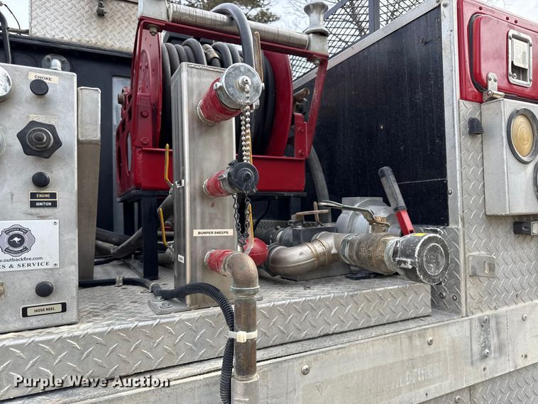 image for item DZ4300 1999 Ford F800 quint fire truck