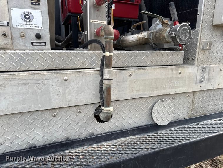 image for item DZ4300 1999 Ford F800 quint fire truck