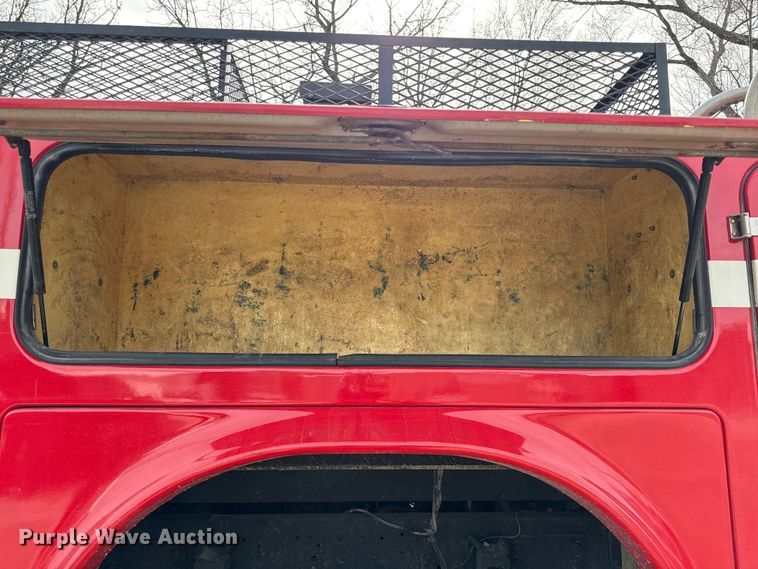 image for item DZ4300 1999 Ford F800 quint fire truck