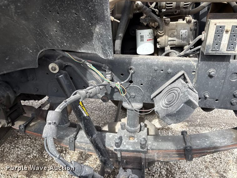 image for item DZ4300 1999 Ford F800 quint fire truck