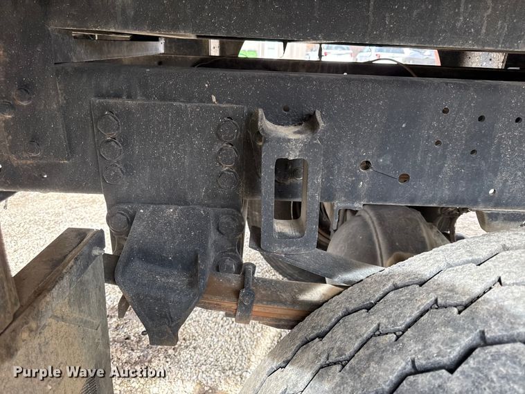 image for item DZ4300 1999 Ford F800 quint fire truck