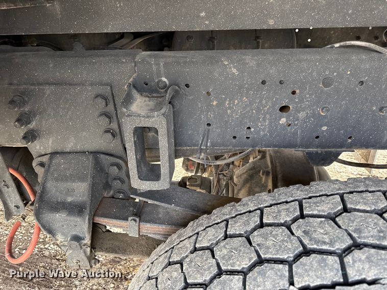 image for item DZ4300 1999 Ford F800 quint fire truck