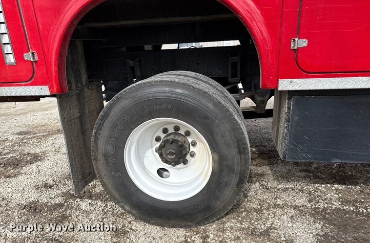 image for item DZ4300 1999 Ford F800 quint fire truck