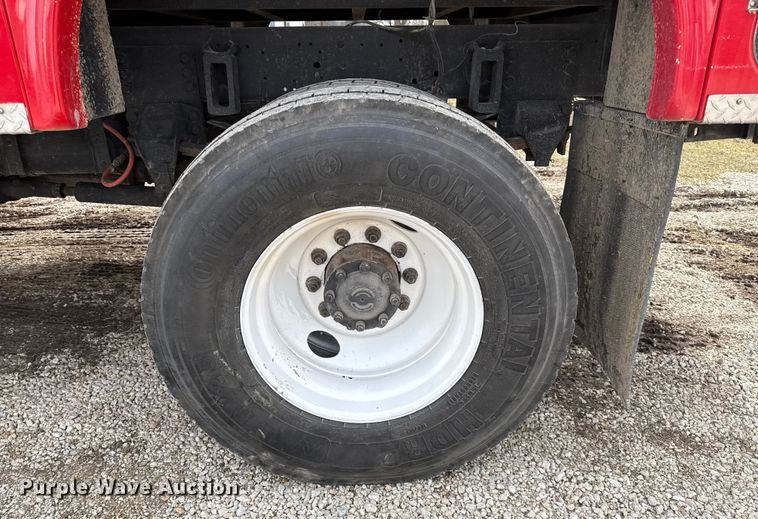 image for item DZ4300 1999 Ford F800 quint fire truck