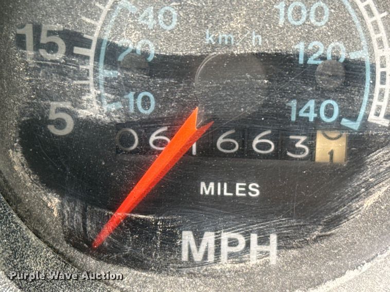 image for item DZ5013 1984 International S1700 dump truck