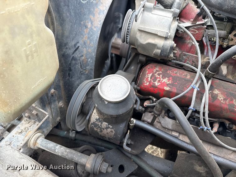 image for item DZ5013 1984 International S1700 dump truck