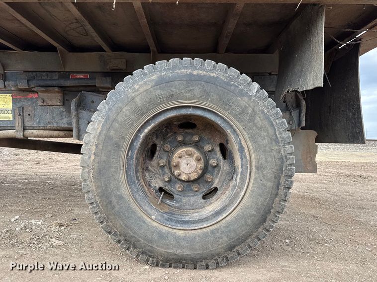 image for item DZ5013 1984 International S1700 dump truck