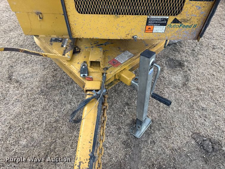 image for item DZ5014 Vermeer BC935 wood chipper